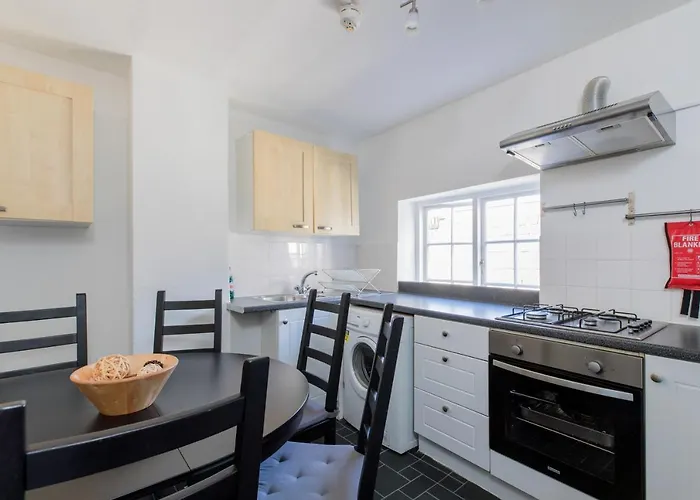Stylish Stays By Russel Square