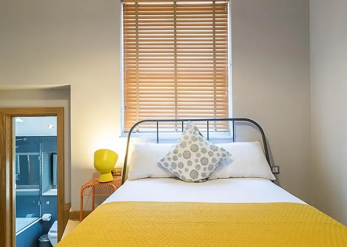 Stylish Stays By Russel Square